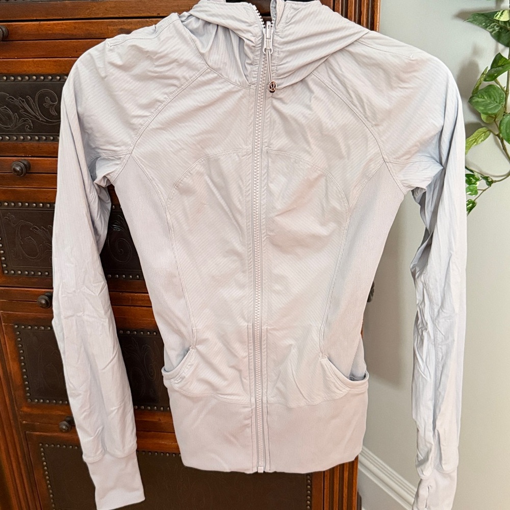Lululemon Light Gray Hooded Zip-Up Jacket, perfect condition